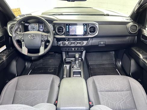 Used 2019 Toyota Tacoma TRD Off-Road image 28
