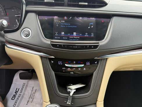 Used 2017 Cadillac XT5 Luxury w/ Driver Awareness Package FWD image 25