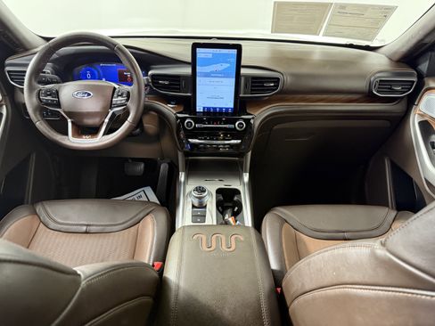 Certified 2023 Ford Explorer King Ranch w/ Technology Package RWD image 9