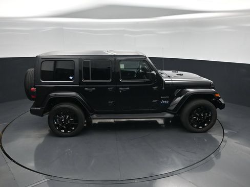 Used 2023 Jeep Wrangler Unlimited Sahara AWD/4WD image 32