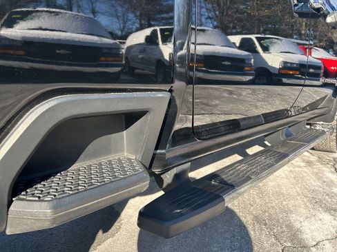 Used 2020 GMC Sierra 2500 Denali w/ Denali Ultimate Package image 24