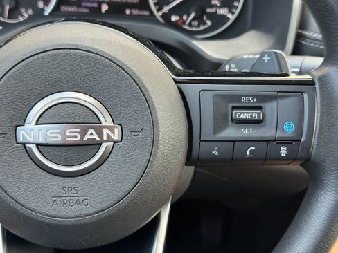 Used 2022 Nissan Rogue SV FWD image 20