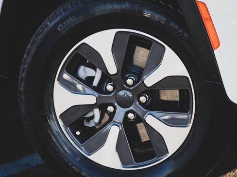 Used 2022 Jeep Grand Cherokee Limited 4xe image 36