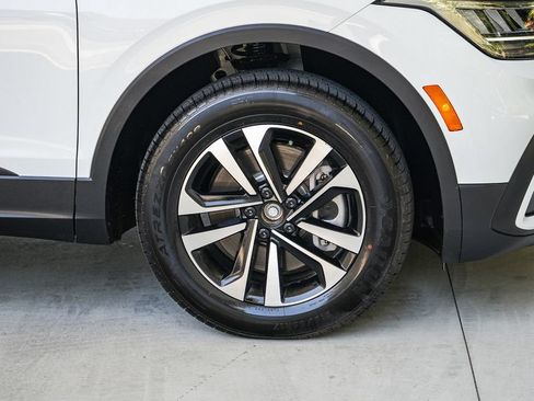 Used 2024 Volkswagen Tiguan S FWD image 10