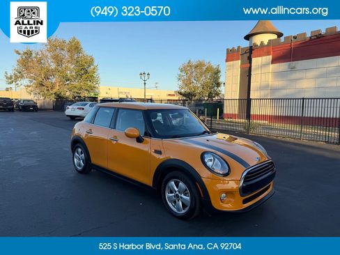 Used 2016 MINI Cooper 4-Door Hardtop FWD image 3