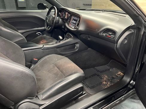 Used 2022 Dodge Challenger R/T Scat Pack RWD image 8