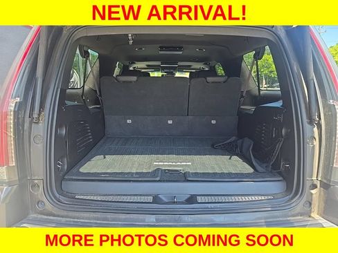 Used 2016 Cadillac Escalade ESV Platinum AWD/4WD image 11