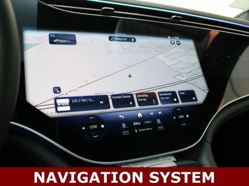 Used 2023 Mercedes-Benz EQS 580 4MATIC Sedan image 3