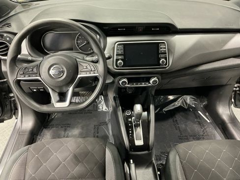 Used 2020 Nissan Kicks SV image 11
