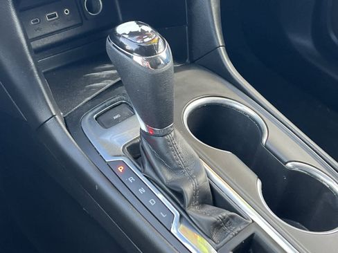 Used 2020 Chevrolet Equinox LT image 22