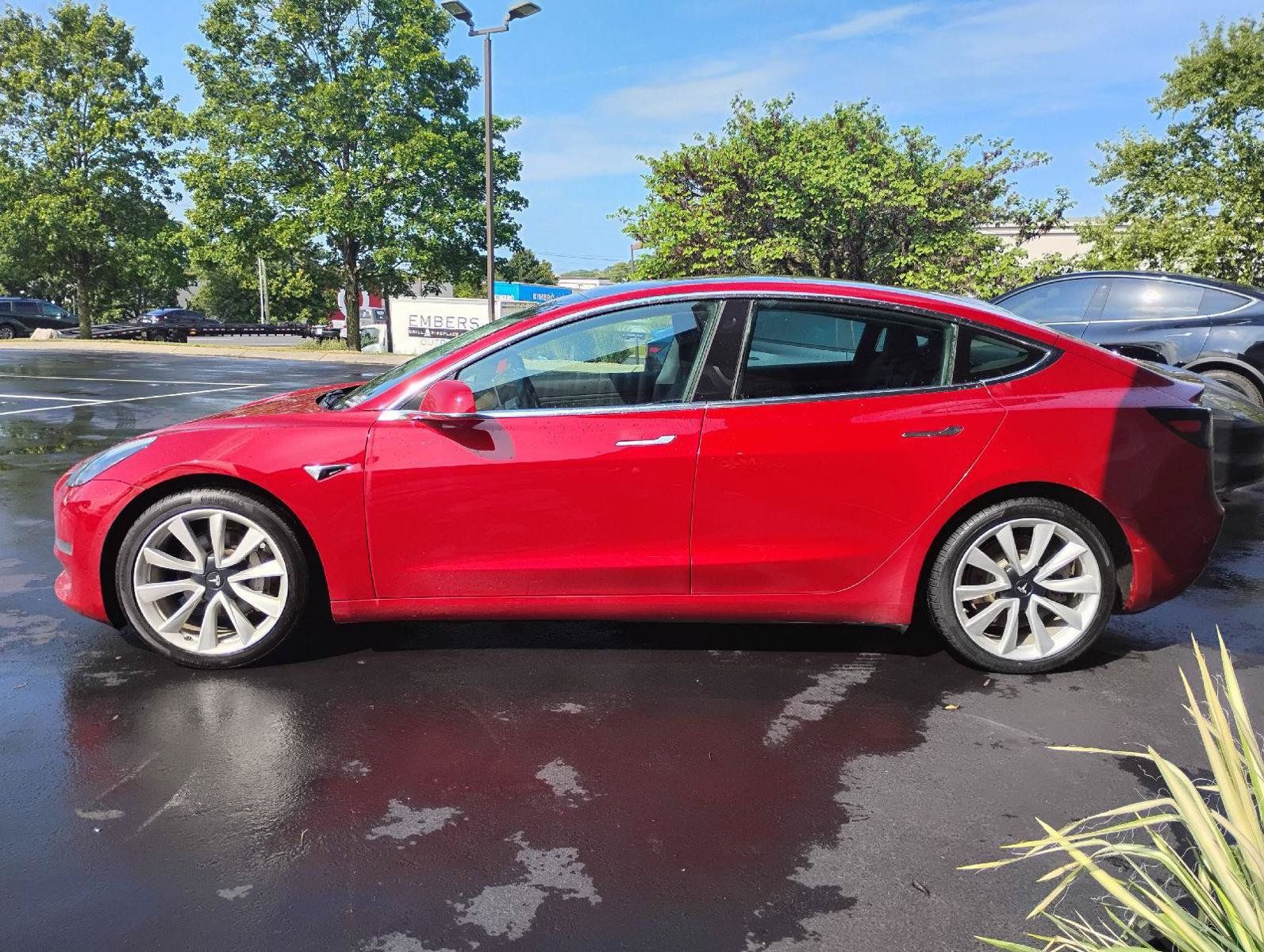 Used 2019 Tesla Model 3 Long Range AWD/4WD image 5