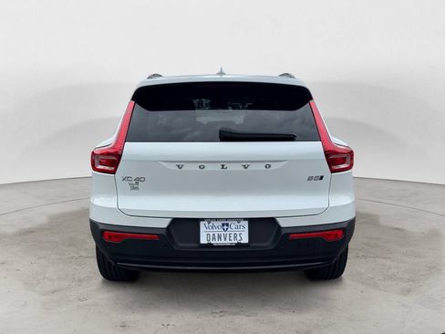Certified 2025 Volvo XC40 B5 Plus AWD/4WD image 5