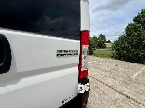 Used 2023 RAM ProMaster 2500 FWD image 21