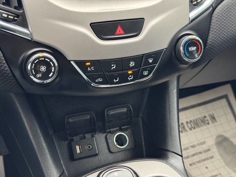 Used 2017 Chevrolet Cruze LS w/ LS Fleet Convenience Package image 17