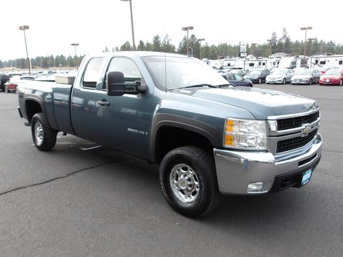 Used 2007 Chevrolet Silverado 2500 LT w/ 2LT Convenience Package image 7
