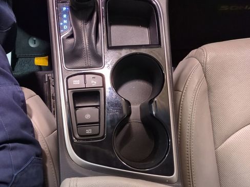 Used 2019 Hyundai Sonata Limited w/ Ultimate Package 04 image 19