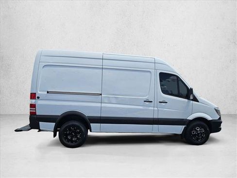 Used 2014 Mercedes-Benz Sprinter 3500 image 4