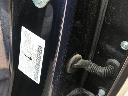 Used 2025 Honda Pilot EX-L image 31