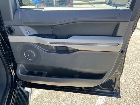 Used 2020 Ford Expedition XLT w/ Equipment Group 202A image 14