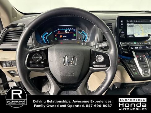 Used 2023 Honda Odyssey Elite image 11