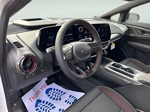 New 2025 Chevrolet Equinox EV RS w/ Convenience Package II image 23