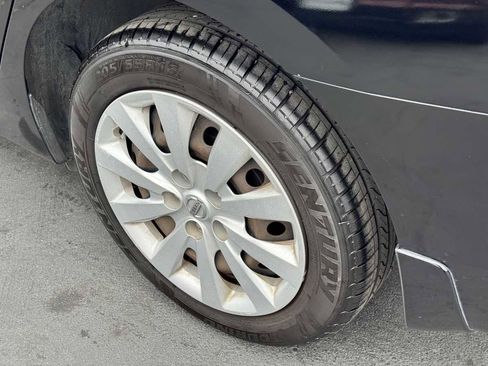 Used 2016 Nissan Sentra SV FWD image 21
