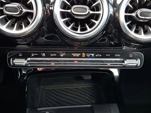 Used 2025 Mercedes-Benz CLA 250 image 18