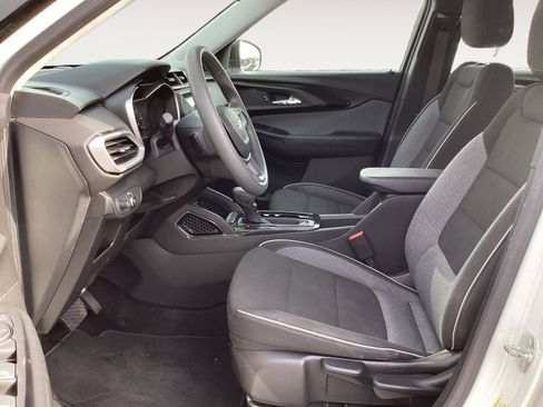 Used 2023 Chevrolet TrailBlazer LS image 25