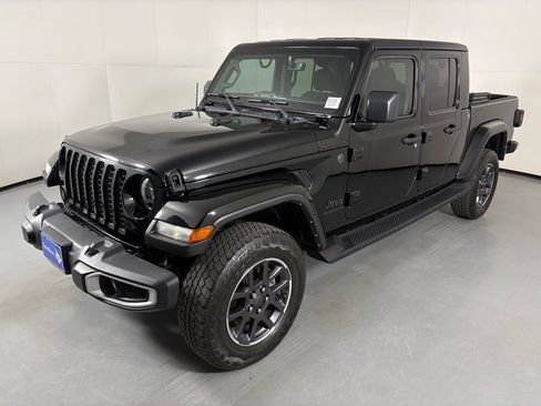 Used 2022 Jeep Gladiator Sport AWD/4WD image 4