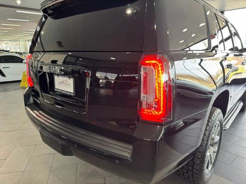 Used 2017 GMC Yukon SLT AWD/4WD image 54