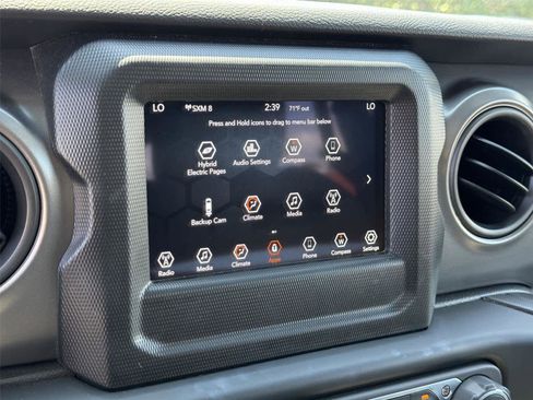 Used 2023 Jeep Wrangler Unlimited w/ Convenience Group AWD/4WD image 38