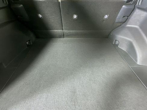 Used 2019 Toyota RAV4 Limited image 31