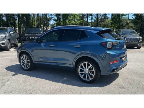 Certified 2024 Buick Encore GX Avenir FWD image 6