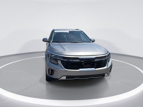 Used 2026 Kia Seltos SX w/ SX Sunroof Package AWD/4WD image 3