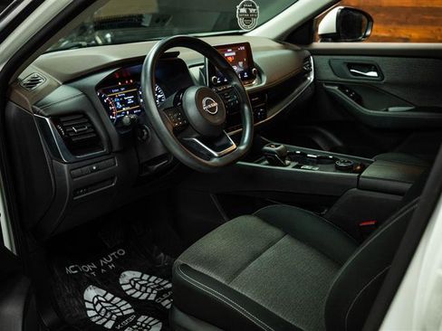 Used 2022 Nissan Rogue SV image 8