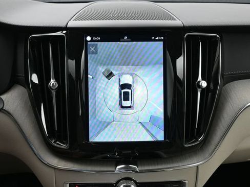 Used 2023 Volvo XC60 B5 Ultimate w/ Climate Package AWD/4WD image 21