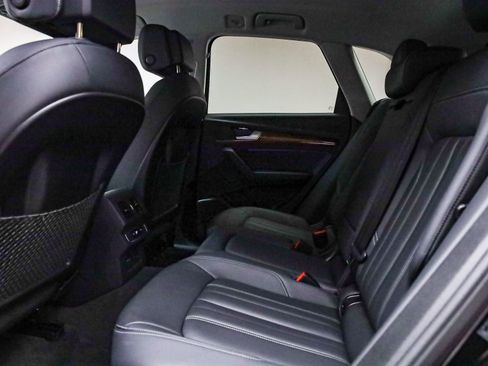 Used 2023 Audi Q5 2.0T Premium w/ Convenience Package image 19