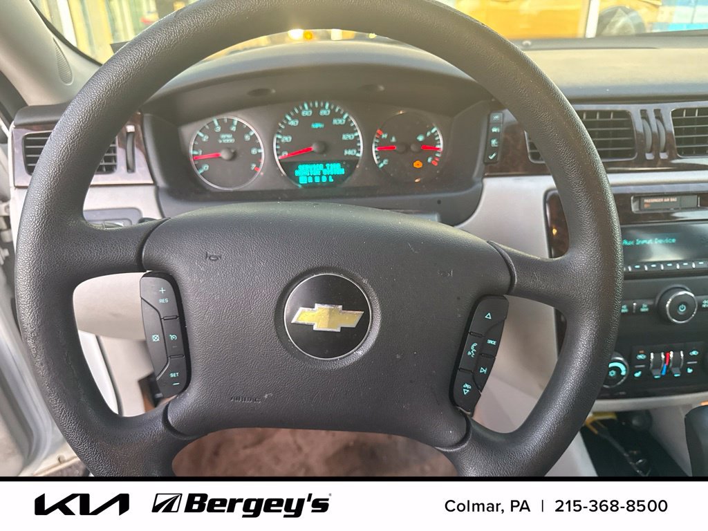 Used 2015 Chevrolet Impala LTZ FWD image 13