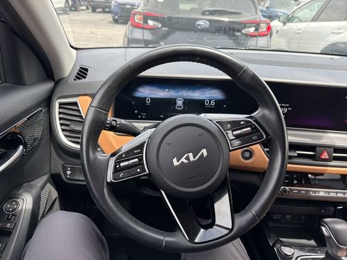 Used 2024 Kia Seltos EX AWD/4WD image 12