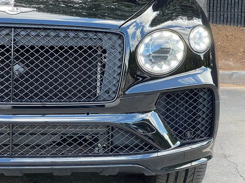 Used 2023 Bentley Bentayga image 5