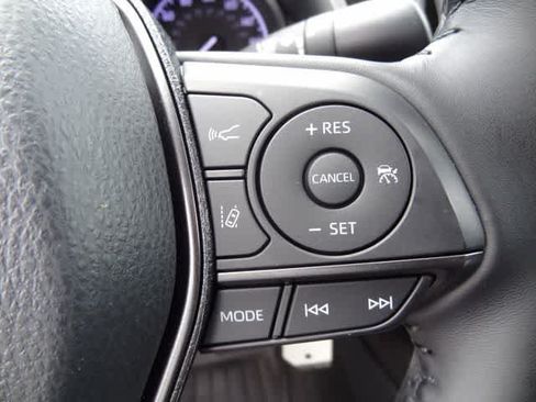 Used 2023 Toyota Camry SE FWD image 16