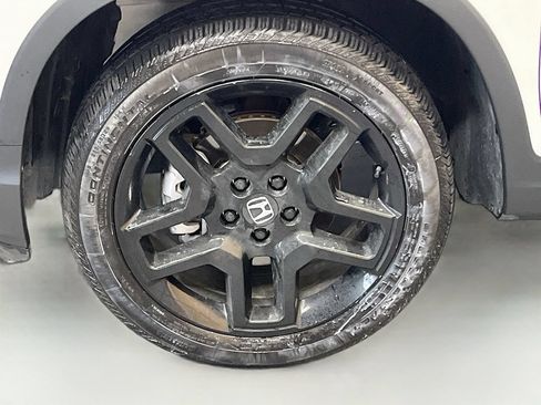 Used 2025 Honda Passport Black Edition image 33