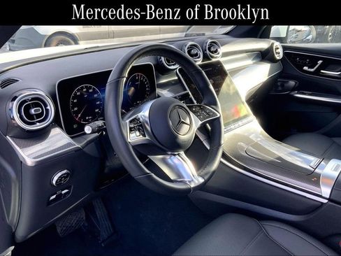 Used 2025 Mercedes-Benz GLC 350e GLC 350e image 17