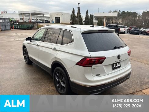 Used 2024 Volkswagen Tiguan SE image 10