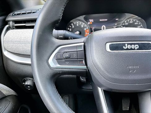 Used 2024 Jeep Compass Latitude AWD/4WD image 24