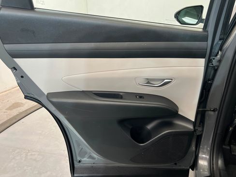 Used 2025 Hyundai Tucson SE AWD/4WD image 19