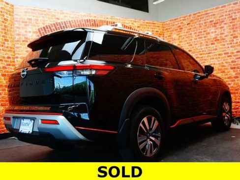 Certified 2023 Nissan Pathfinder SL w/ Lighting Package (N92) AWD/4WD image 7