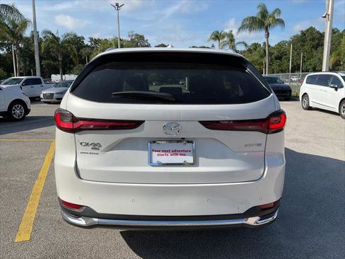 Used 2024 MAZDA CX-90 Plug-In Hybrid w/ Premium Pkg AWD/4WD image 11