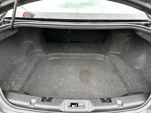 Used 2013 Ford Taurus SE image 7