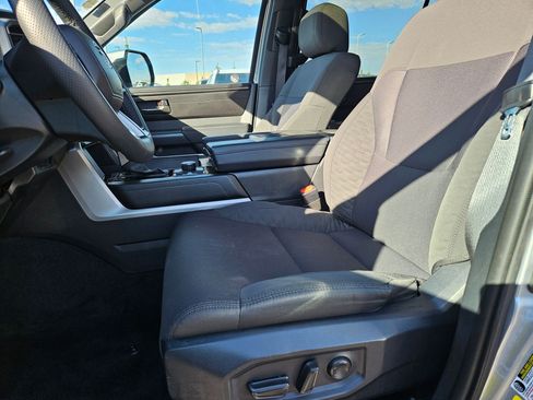 Used 2025 Toyota Sequoia SR5 AWD/4WD image 25